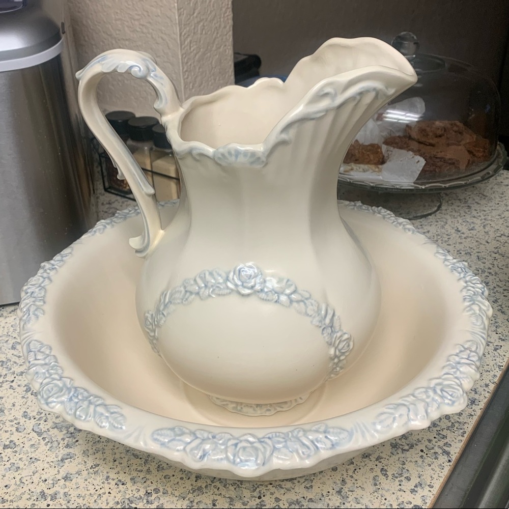 Beautiful 1983 pitcher and bowl